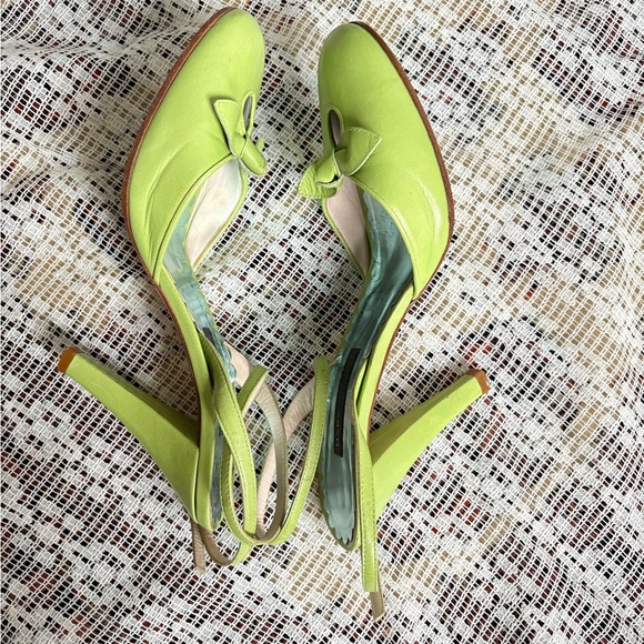 Marc Jacobs Y2K Lime Green Bow Accent Heels, Size 7.5 - Picture 2 of 15